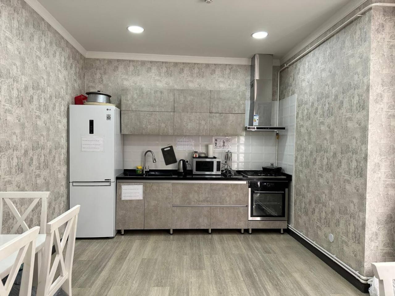 Vip Hotel Tashkent Bagian luar foto